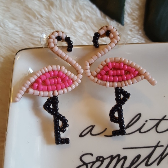Last pair! Beaded Flamingo earrings - Picture 5 of 7